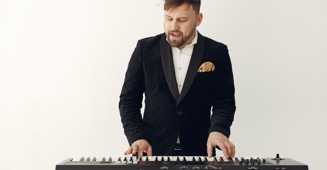 Synteza mowy w muzyce - najważniejsi twórcy i przełomowe albumy