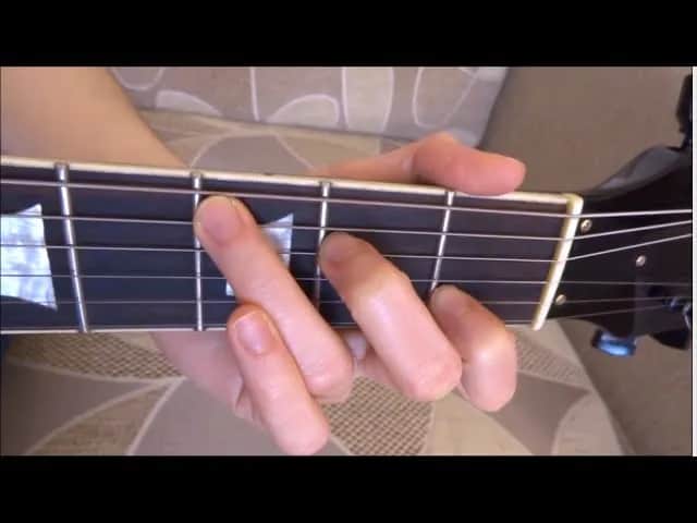 Gdzie jesteś dziewczyno akordy i chwyty gitarowe – łatwa nauka krok po kroku