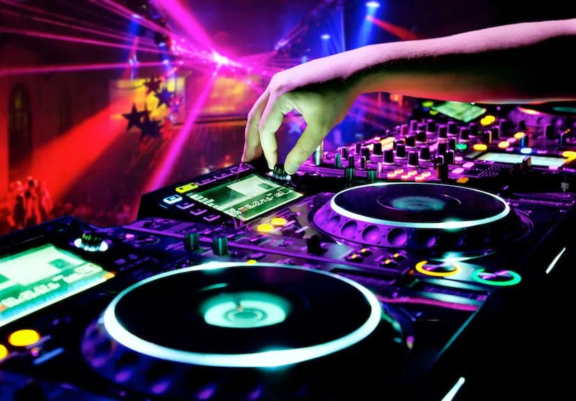 Co kupić DJ na urodziny? Sprawdź najlepsze pomysły na prezent dla DJ-a!