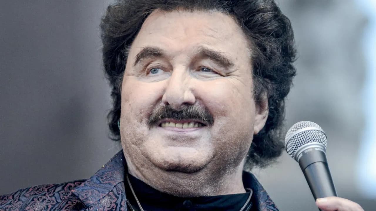 Kto śpiewa na wspólnej? Poznaj historię piosenki i artystę