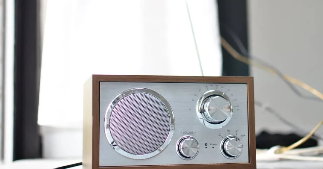 Przeboje i hity grane na VOX FM - co było na antenie?
